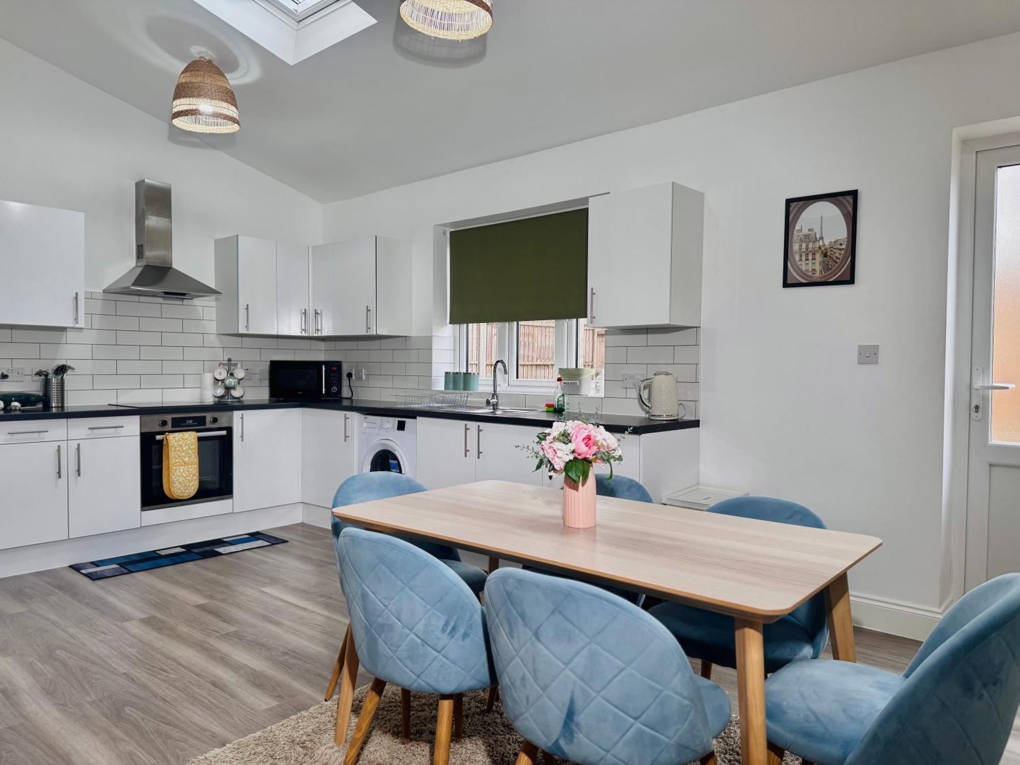 Cosy 1-Bed Flat 30Min To Central London & Parking エクステリア 写真