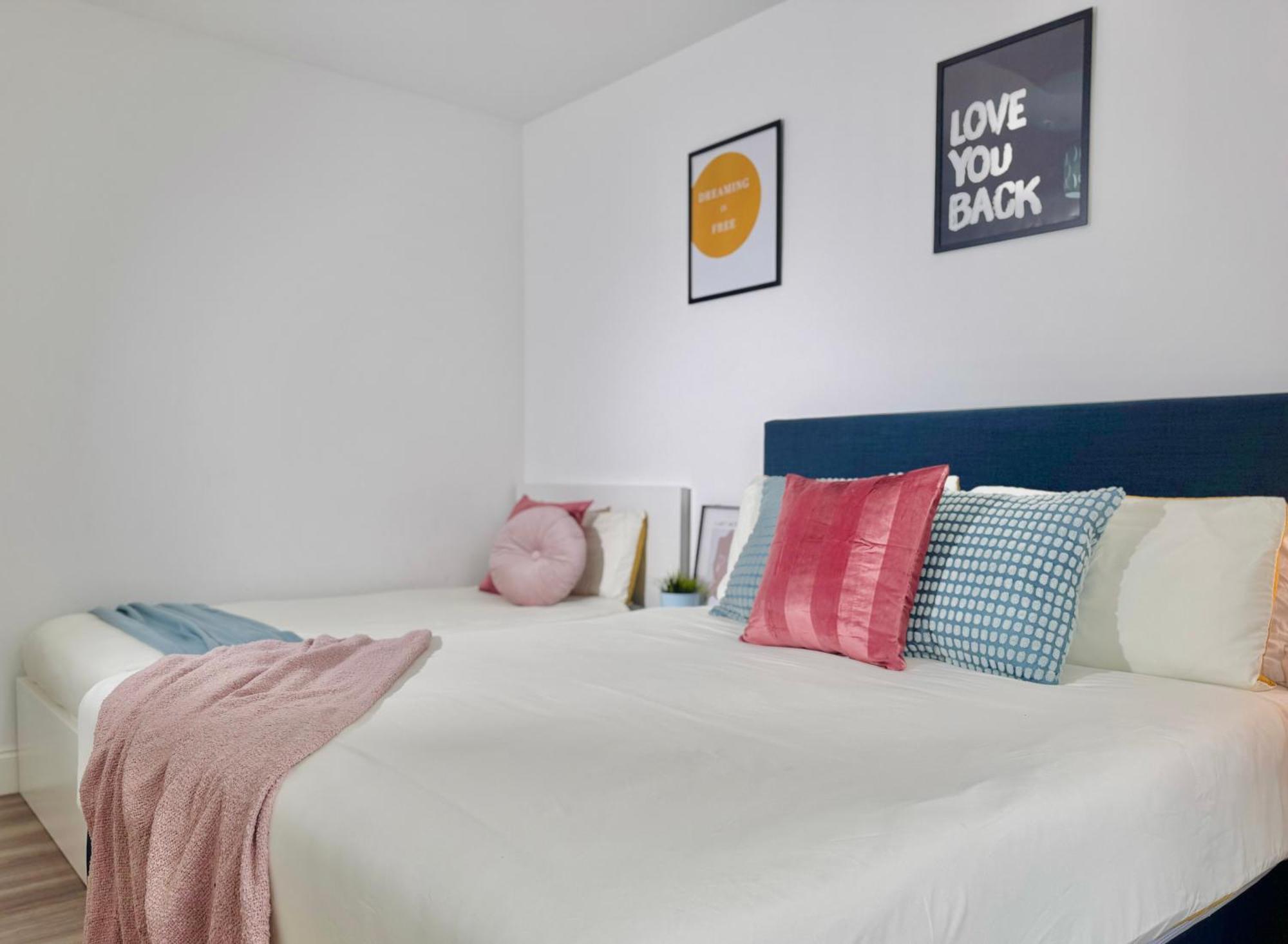 Cosy 1-Bed Flat 30Min To Central London & Parking エクステリア 写真